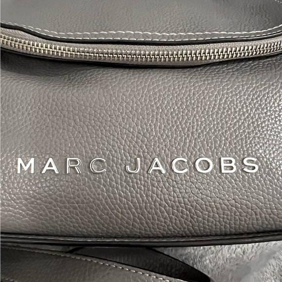 MARC JACOBS New York in Gray Leather Shoulder Bag - Picture 6 of 15